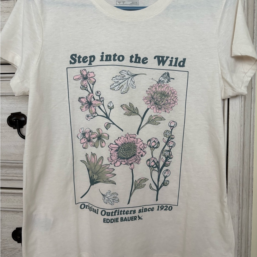 Eddie Bauer White Floral Graphic Tee